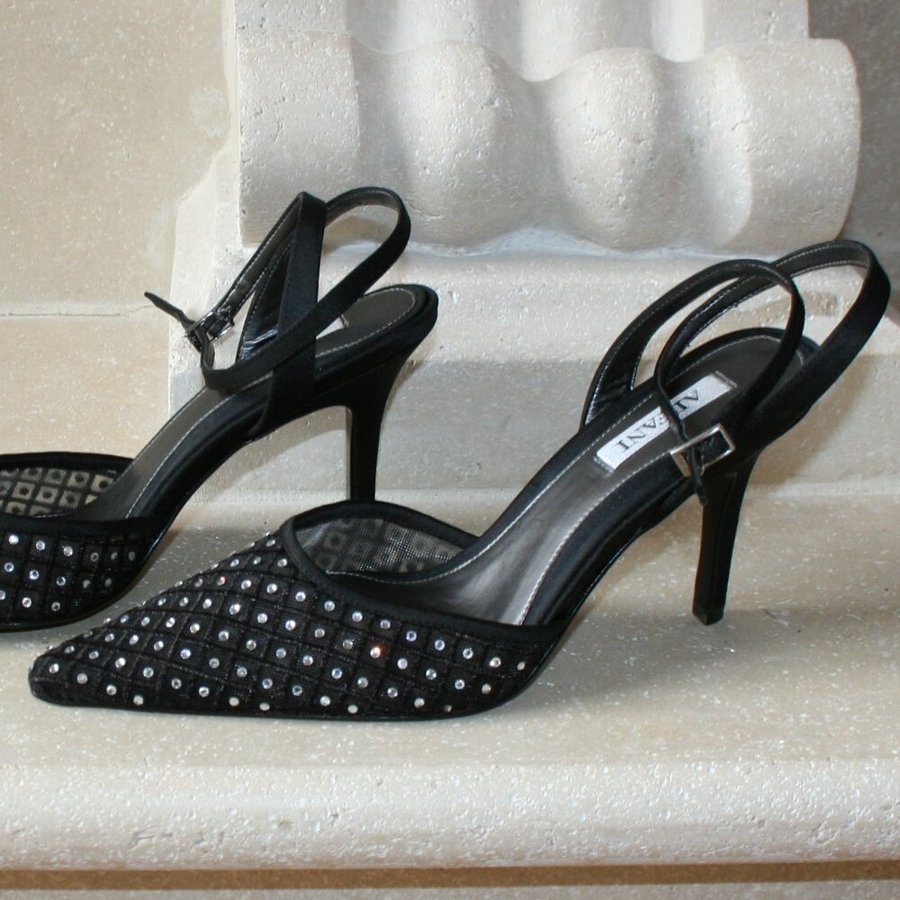 Alfani Black Satin Lined Pump Heel with rhinestones Size 7 1/2 Med. - Picture 9 of 9